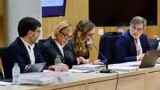 Los expresidentes del Córdoba CF Carlos González y Jesús León, condenados a cuatro años de prisión por el caso del chalet