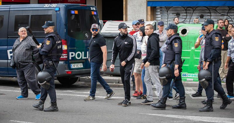 9 d'Octubre: Tensión en las manifestaciones en el centro de València