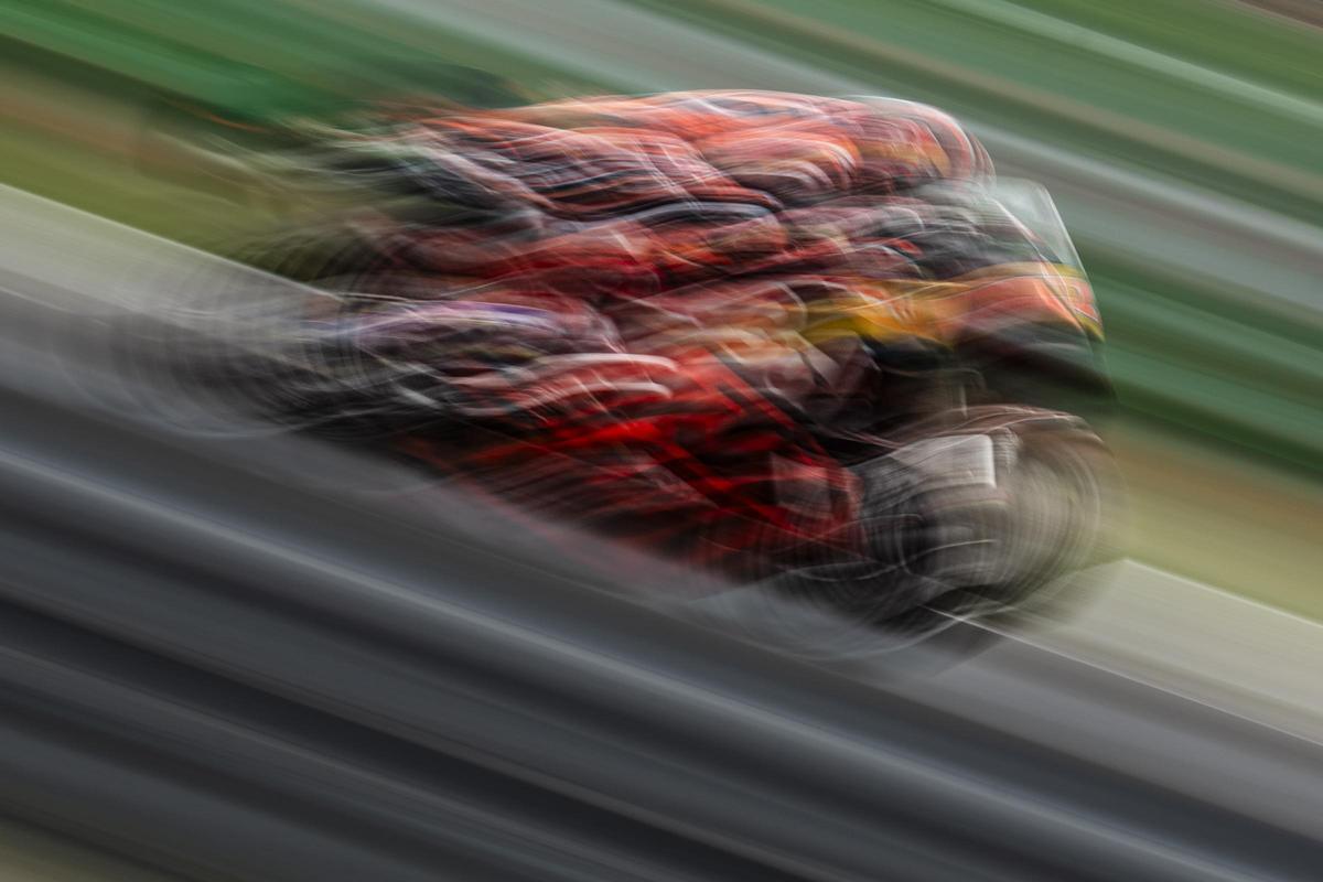 Preciosa imagen ¿verdad? de la KTM difuminada de Maverick Viñales, en Tailandia.