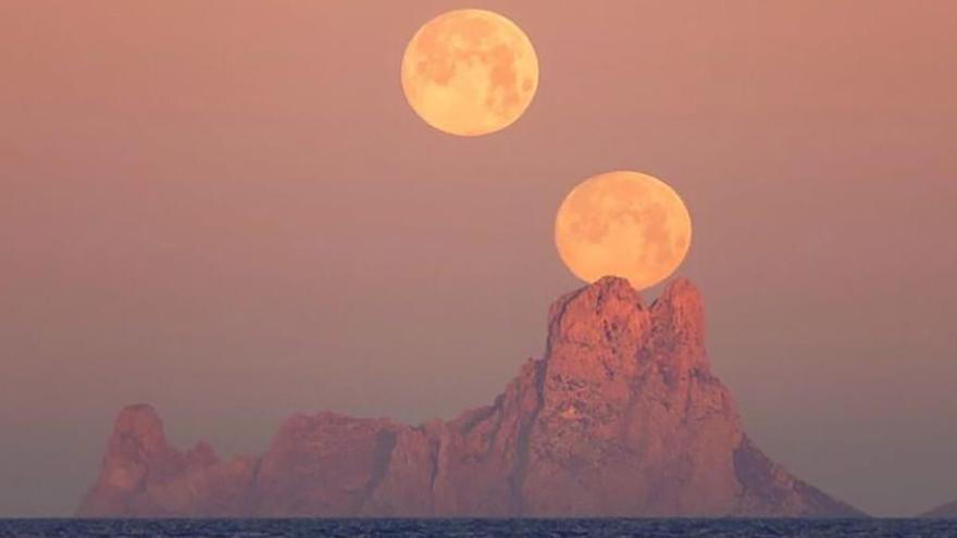 Así se ha visto en Ibiza y Formentera la luna llena de enero o luna de lobo