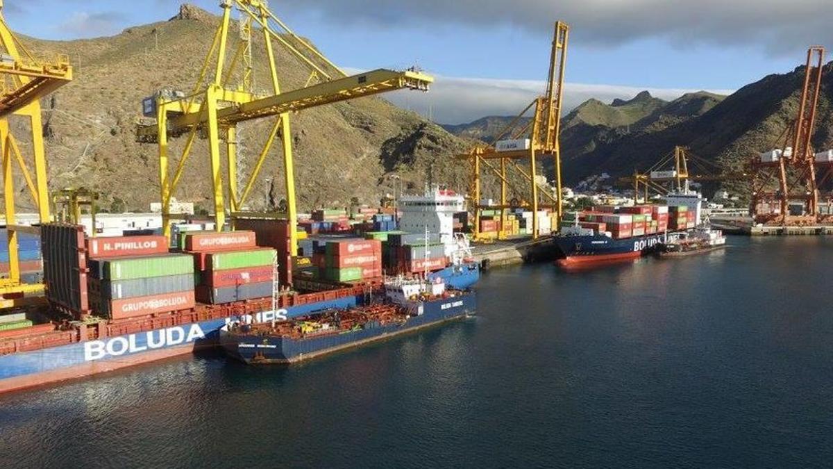 Puerto de Santa Cruz de Tenerife.