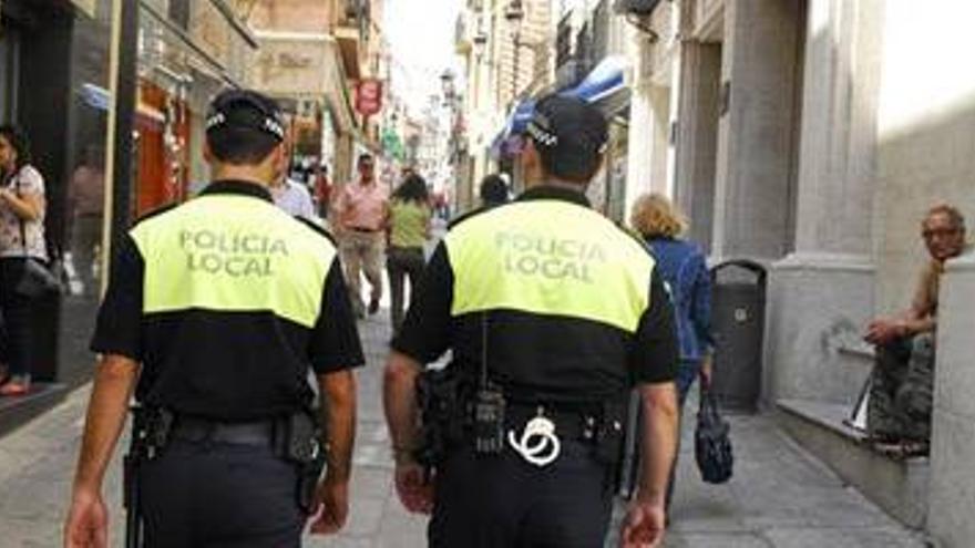 Acusan al jefe de la policía local de Cáceres de ejercer con el sistema del &#039;dedazo&#039;