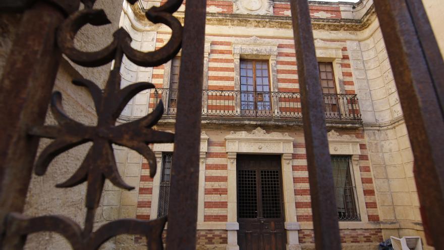 El proyecto de un hotel de cinco estrellas en el Palacete de los Burgos se reactiva de nuevo