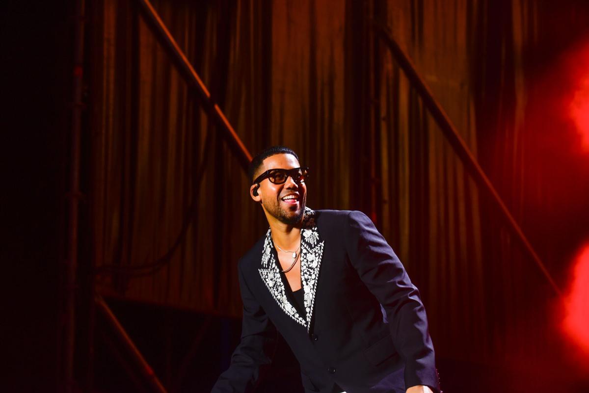 El rey y el príncipe de la bachata enamoraron a 14.000 fans en el muelle de Batería