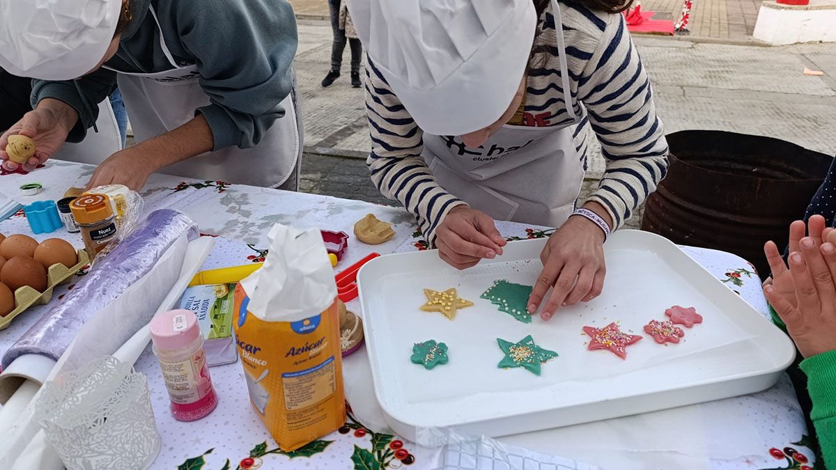 Taller infantil de galletas, una de las actividades familiares de la programación navideña.