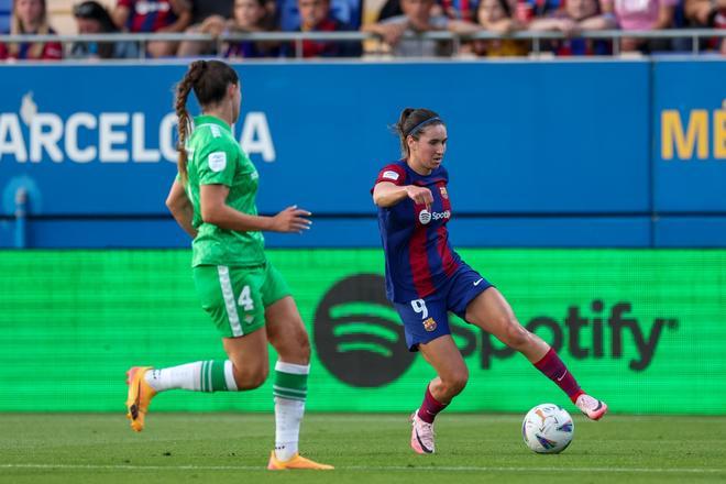 Liga F: FC Barcelona - Betis, el partido de despedida de Sandra Paños, Mariona Caldentey y Jonatan Giráldez, en imágenes