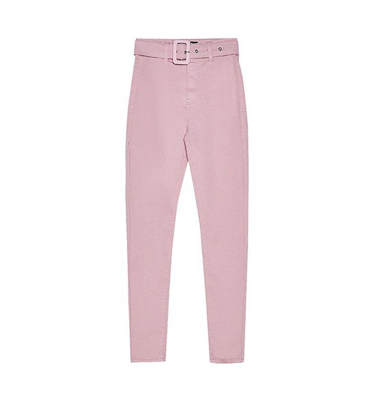 Pantalón rosa pastel de Bershka