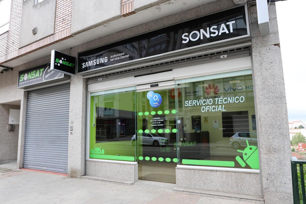 Instalaciones de Sonsat en Avenida de Ramón Nieto, 96.