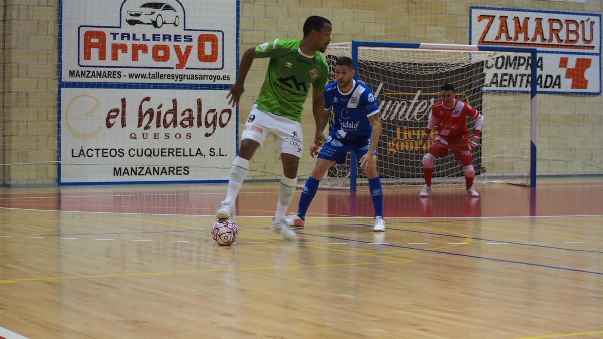 Imagen del partido disputado entre el Manzanares FS y el Palma Futsal.