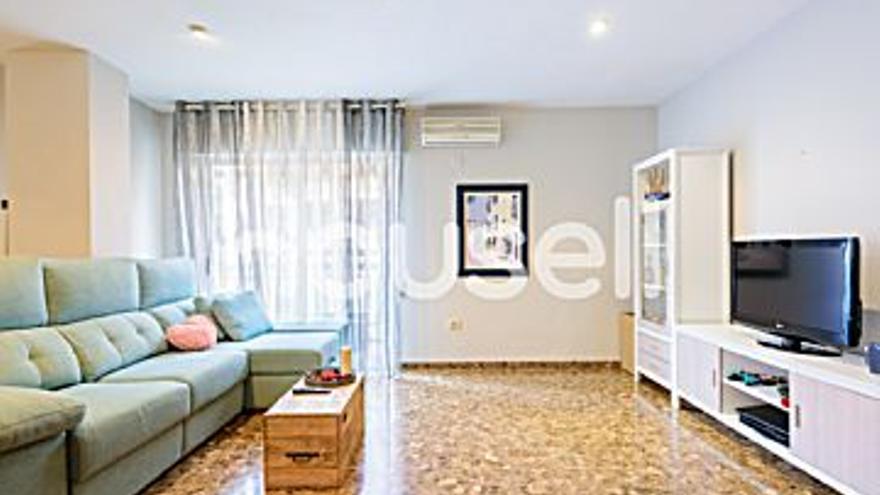 129.995 € Venta de piso en El Pilar (Villarreal (Vila-Real)) 89 m2, 3 habitaciones, 2 baños, 1.461 €/m2...