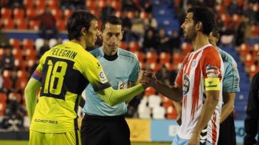 Pelegrín regresó al equipo en Lugo tras cumplir su partido de sanción ante el UCAM Murcia