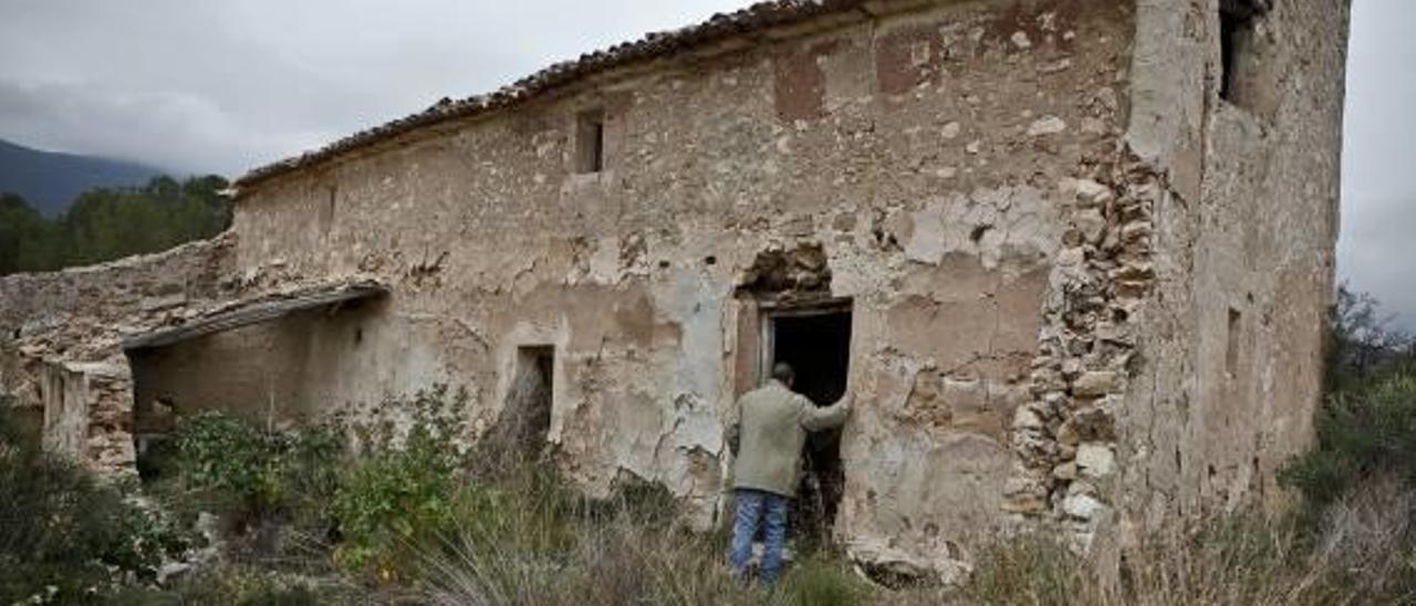 Un esqueleto en la montaña