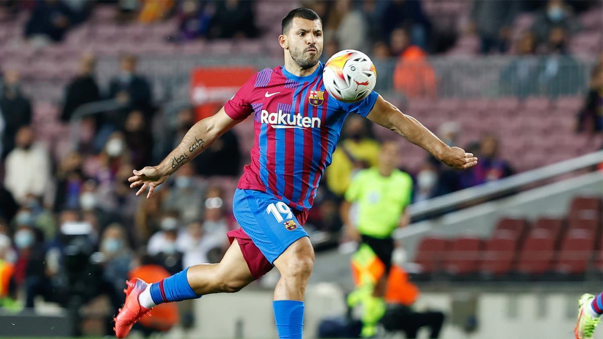 El 'Kun' Agüero puede vivir su primera titularidad en el Rayo Vallecano-Barça