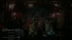 El tema ’The Blind’ interpretat per la banda A Tempered Heart a la sala Estraperlo Club del Ritme de Badalona el 12 de maig.