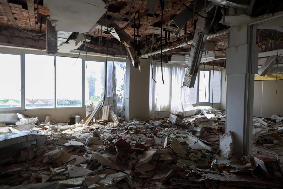 El "Salón Mediterráneo" completanente destrozado y vandalizado.