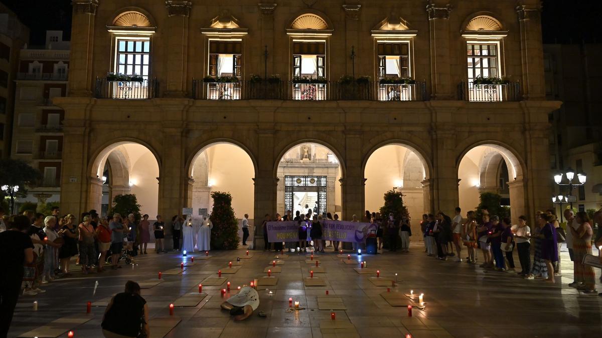 Vigilia contra la violencia machista en Castellón