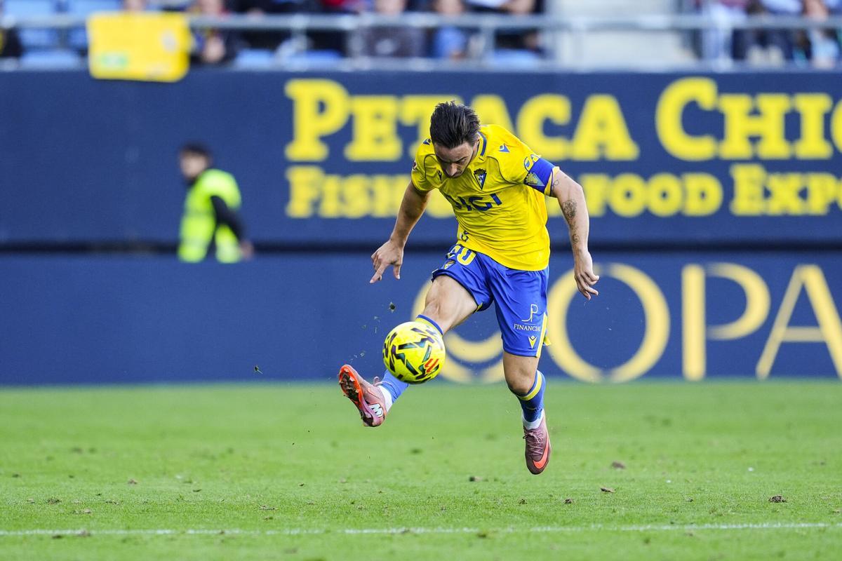 Imagen de un partido reciente del Cádiz Club de Fútbol disputado en el Nuevo Mirandilla.