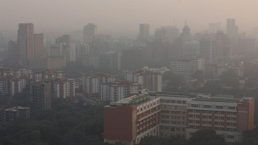 Vista aérea de Nueva Delhi, con abundante contaminación.