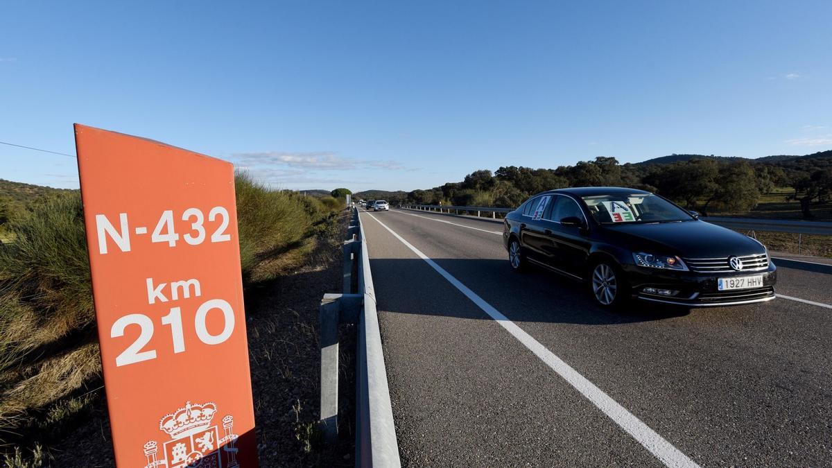 Tramo de la carretera N-432 a su paso por la provincia de Córdoba.