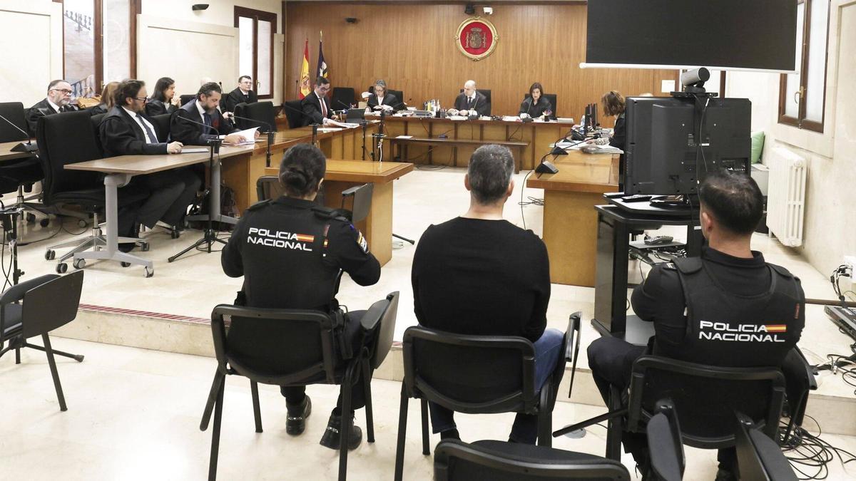 El empresario Salvador Llinàs, durante el juicio celebrado en la Audiencia de Palma.