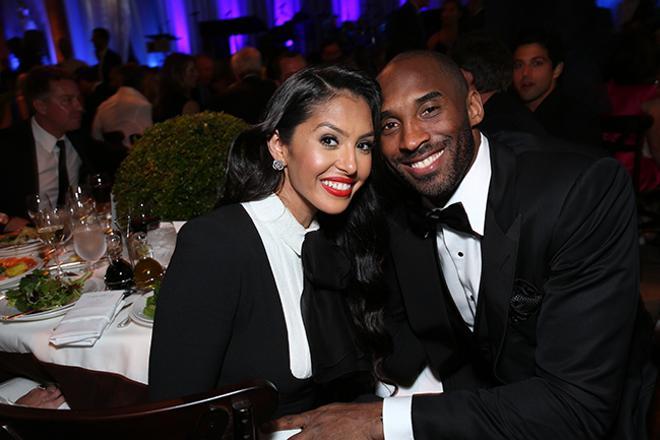 Vanessa Bryant y Kobe Bryant en una cena de gala