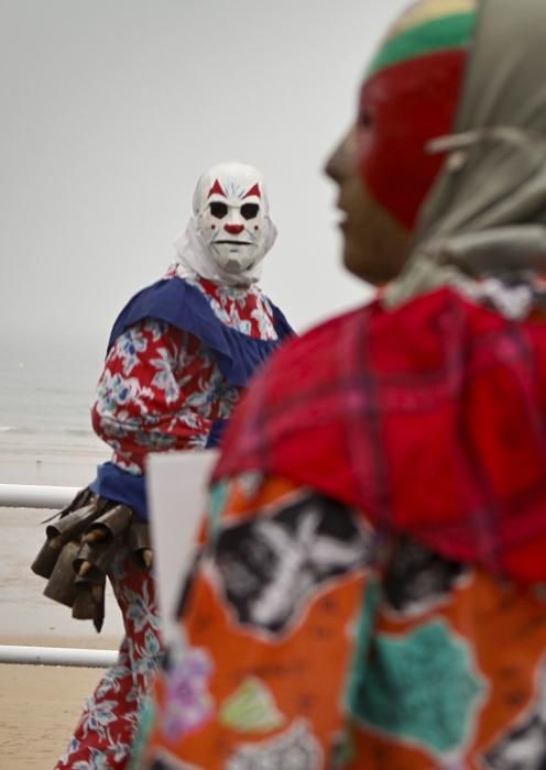 Desfile de máscaras ibéricas en Gijón