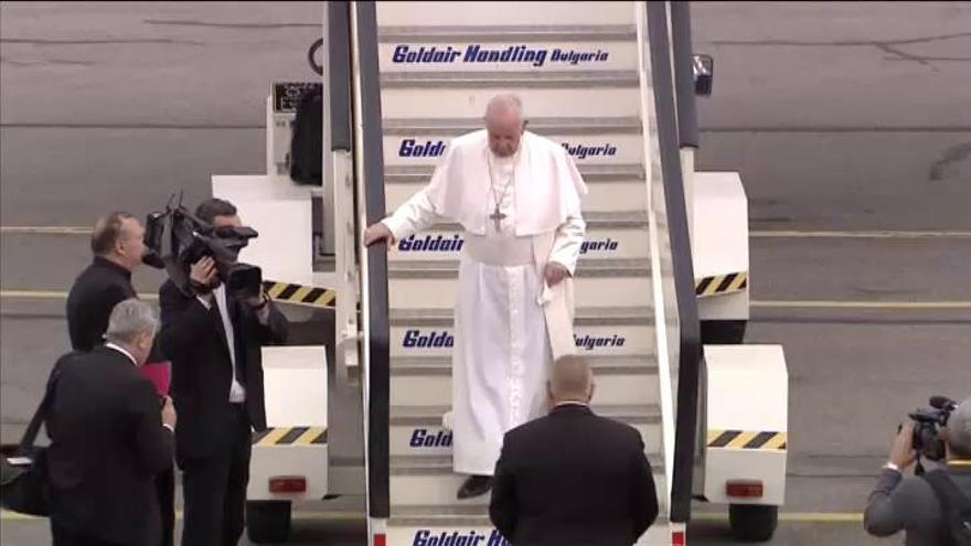 El Papa Francisco inicia su visita a Bulgaria