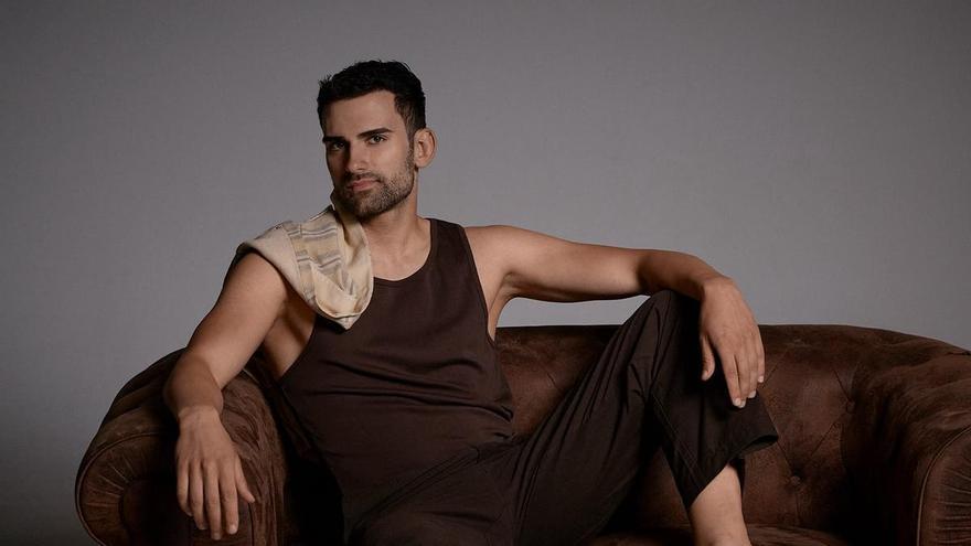 Un actor de Siero que tiene su propia compañía y al que le encanta la novela policiaca: así es el "Míster Asturias" que sueña con el título de "Míster Internacional Spain”
