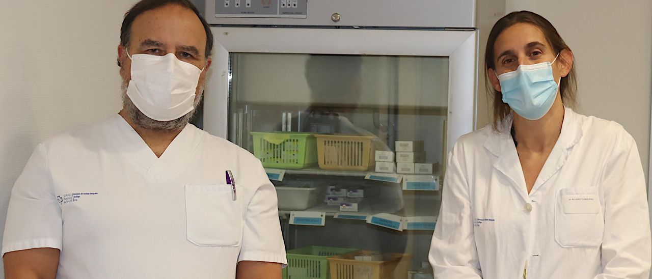 El jefe de servicio de Medicina Preventiva, Víctor del Campo, y la preventivista María Herranz.