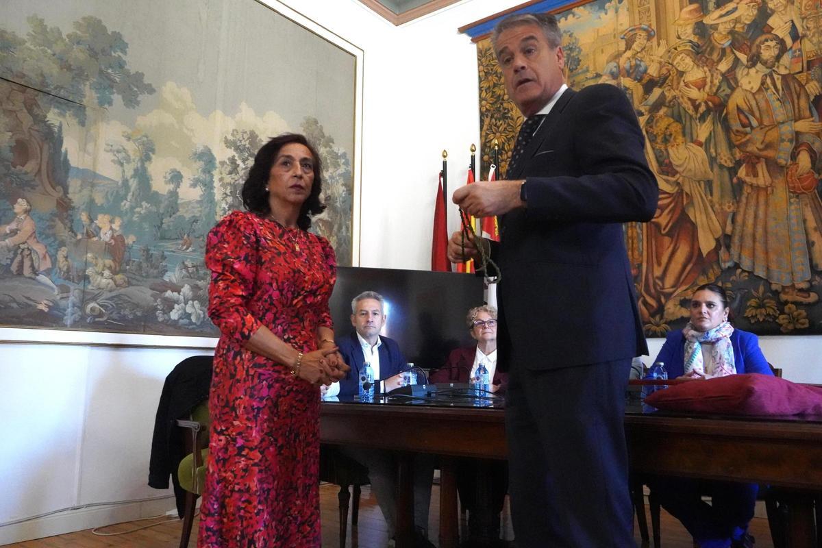 Las imágenes de la moción de censura en Toro contra Rafael González: Ángeles Medina, nueva alcaldesa Las imágenes de la moción de censura en Toro contra Rafael González: Ángeles Medina, nueva alcaldesa