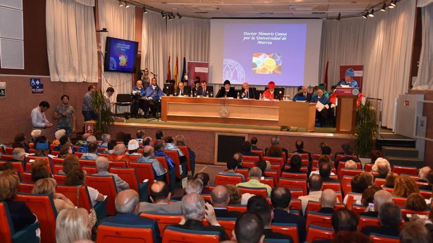 Raimundo González, Doctor Honoris Causa por la UMU