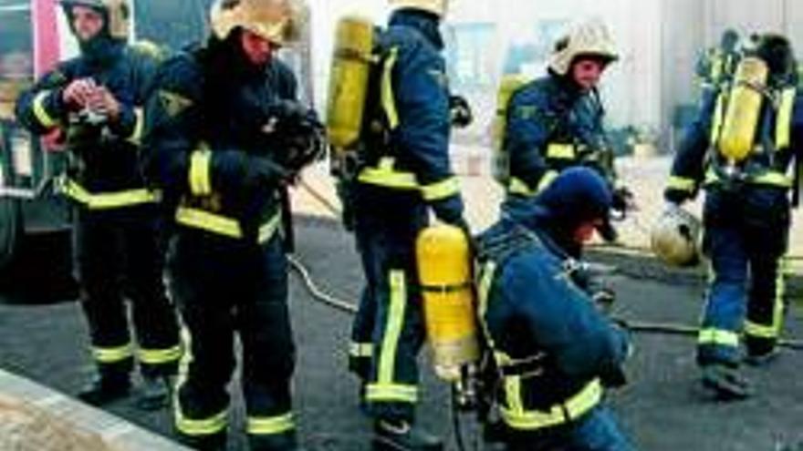 La plantilla de bomberos se amplía con 12 plazas para funcionarios