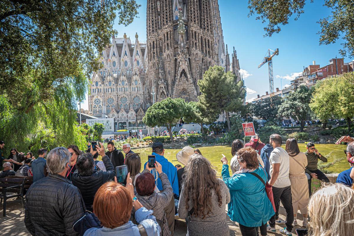 Los turistas inundan Barcelona en Semana Santa