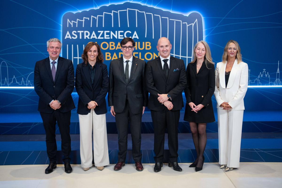 Barcelona, 31/10/2025. Economía. Inauguración de la nueva sede del AstraZeneca Global Hub en el Edificio Estel, con la presencia del presidente de AstraZeneca, el alcalde de Barcelona Jaume Collboni, la ministra de Sanidad de España y el presidente de la Generalitat, Salvador Illa. Foto de Zowy Voeten.