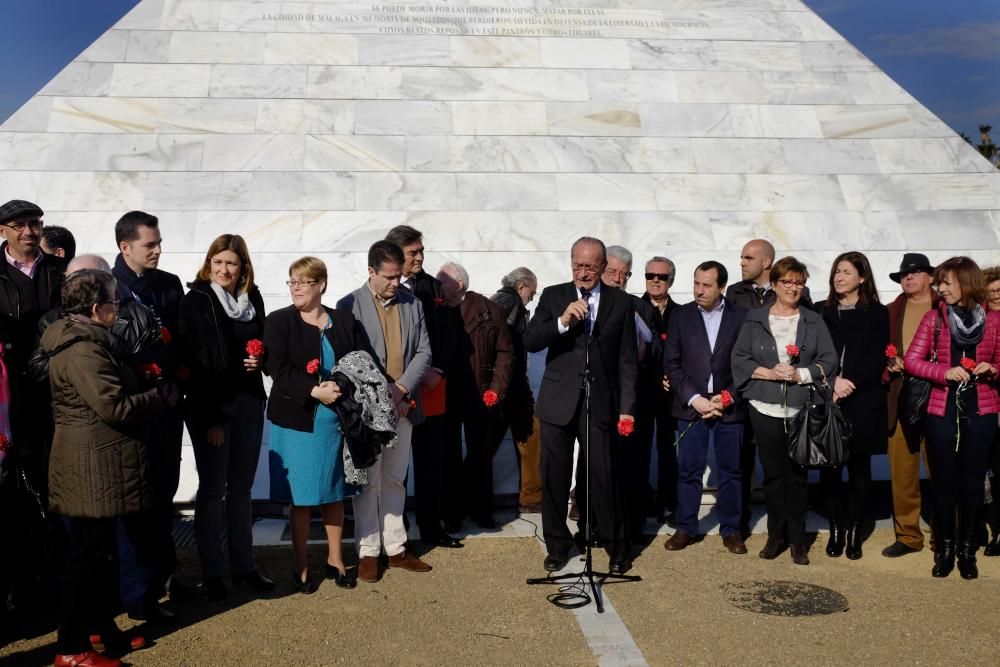 Primer homenaje oficial a las víctimas del franquismo en Málaga