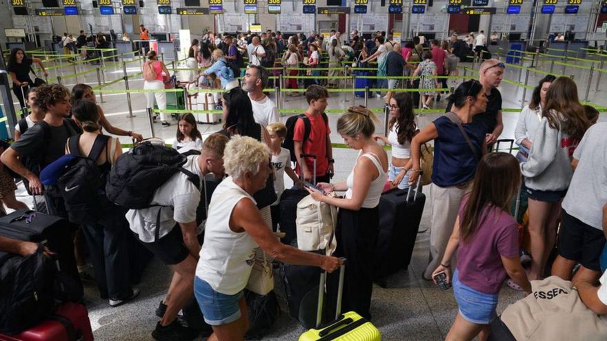Málaga aúpa el tráfico aéreo andaluz a los 3,9 millones de viajeros