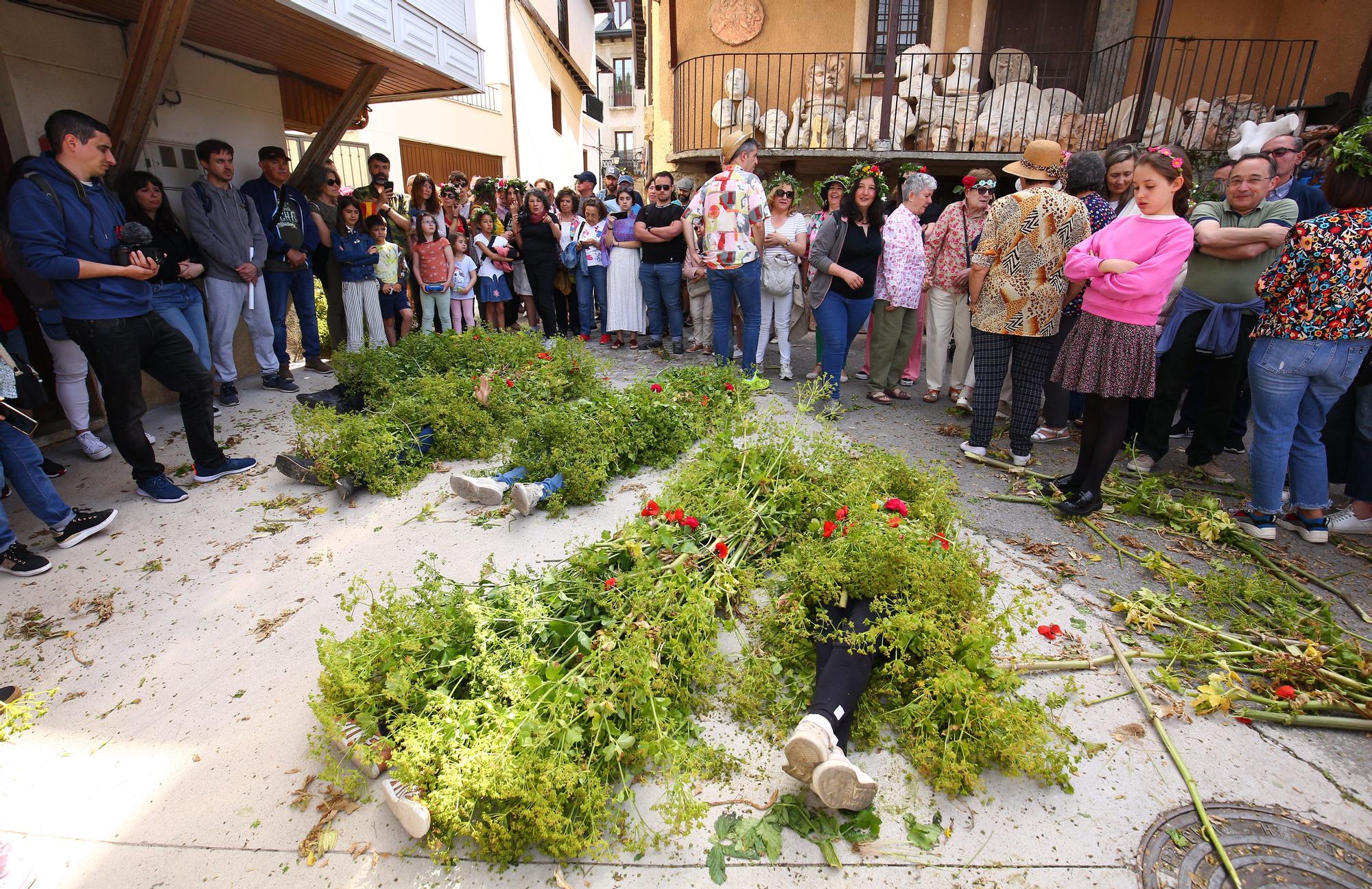 Los Maios vuelven a la vida en Villafranca del Bierzo (León)