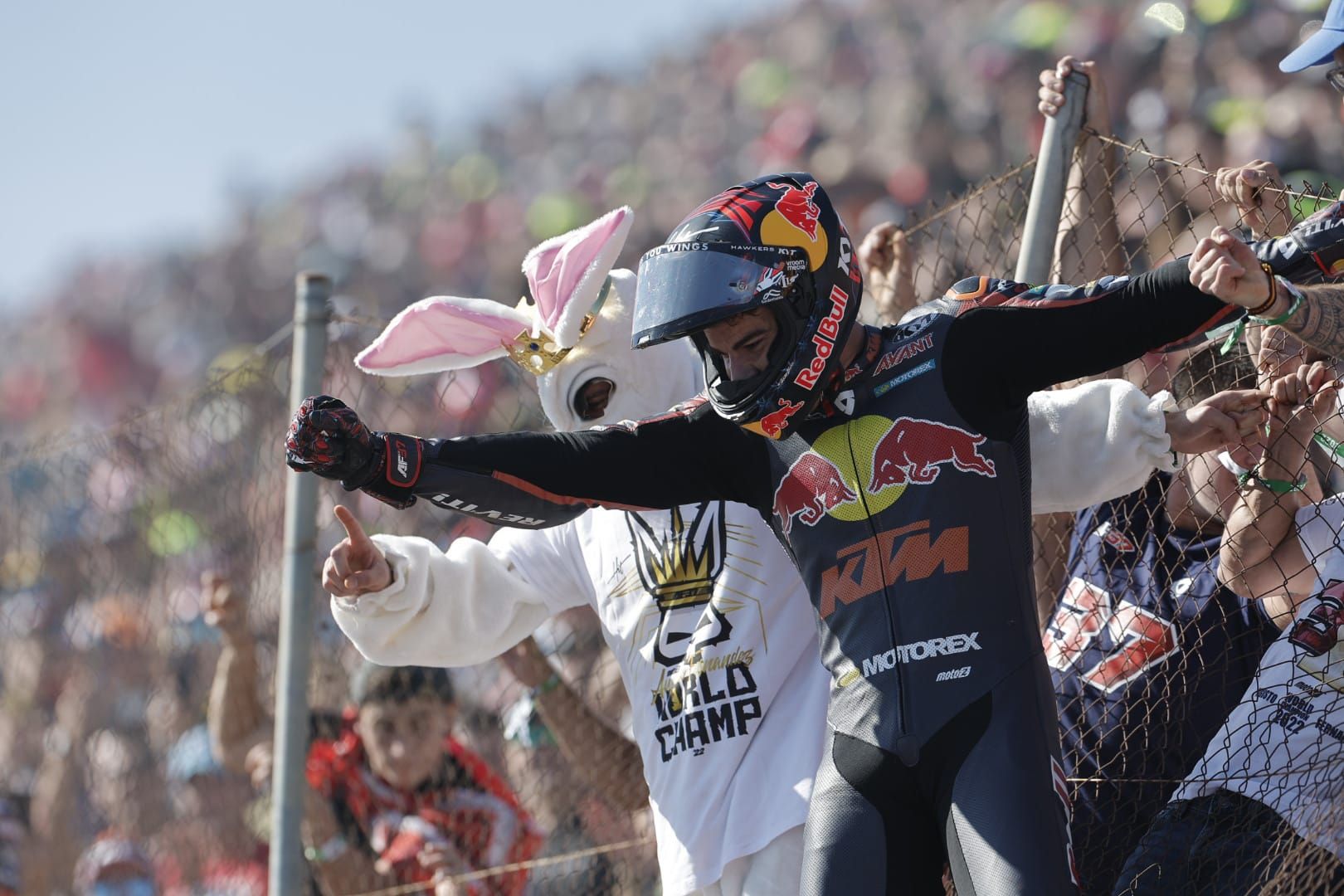 Ambiente en Cheste en la segunda jornada del Gran Premio de Valencia