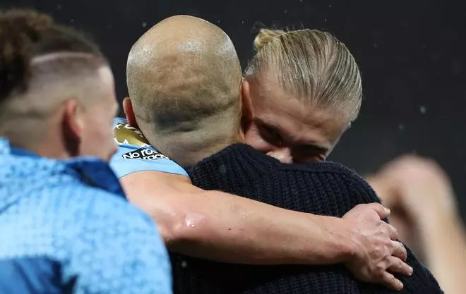¡Una dupla letal! Así festejaron Haaland y Guardiola la victoria en el Derbi de Manchester
