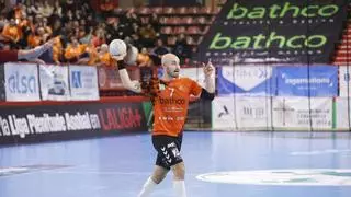 El balomnano asturiano recupera una estrella: el Horizonte Atlética consigue la vuelta a casa de Adrián Fernández