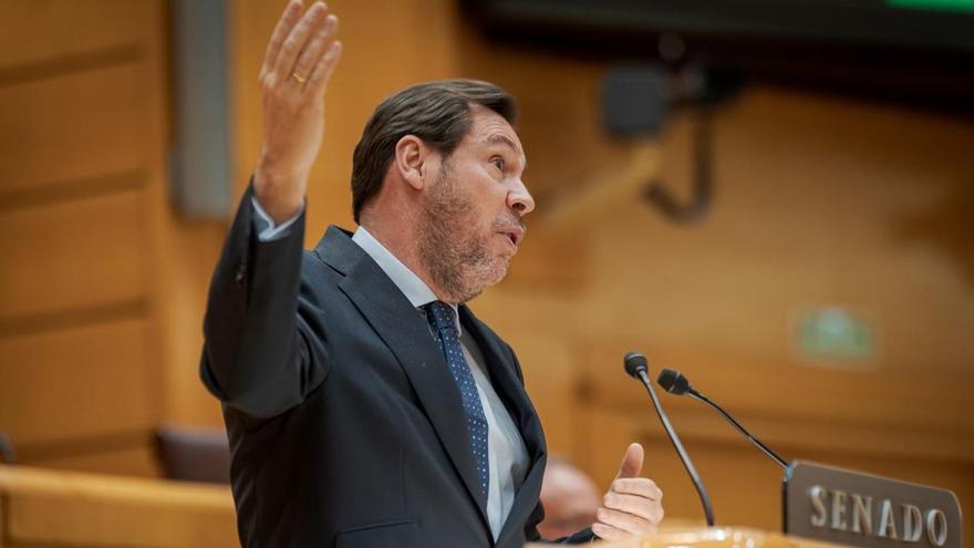 Duros reproches de Óscar Puente al "inefable señor Bernabé" en el Senado