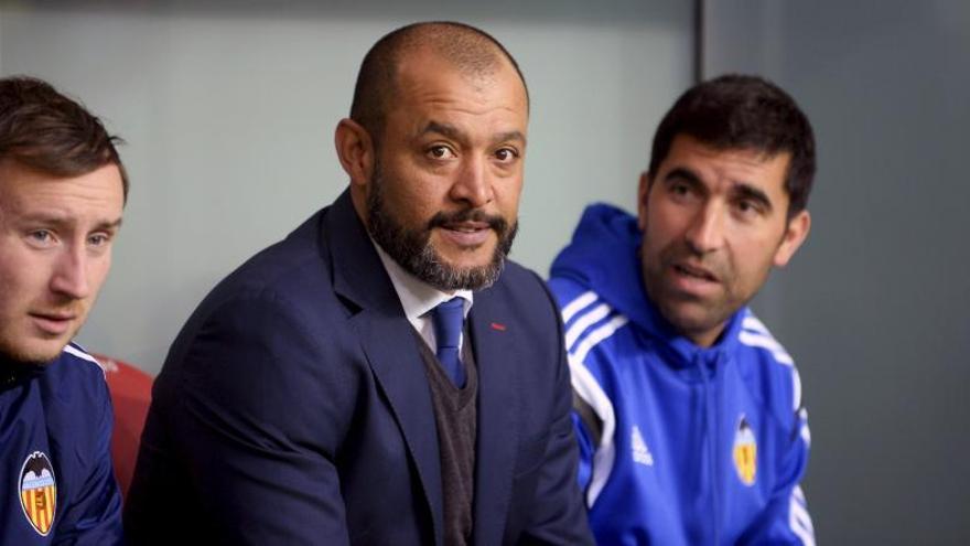 Nuno: &quot;El arbitraje en contra del Valencia es lamentable&quot;