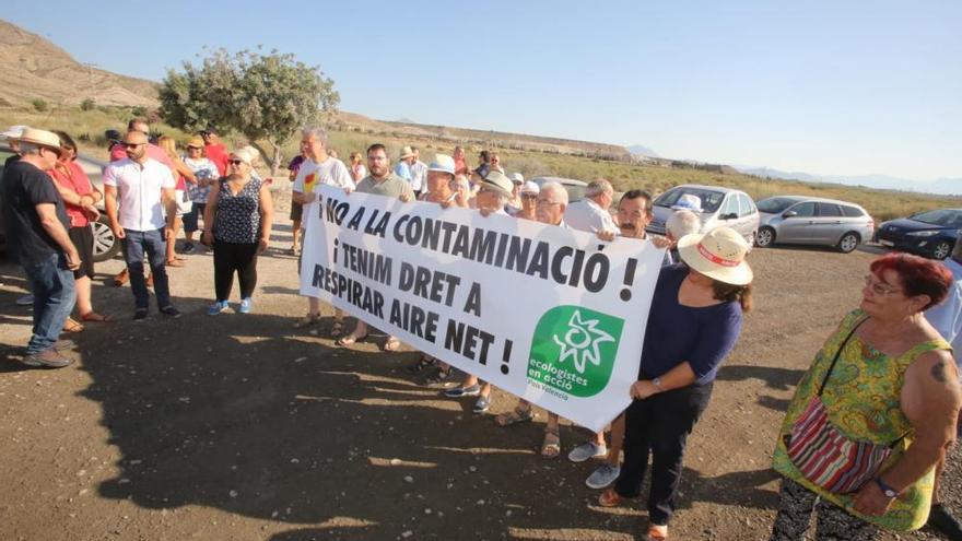 Tensión en la protesta contra una planta de residuos en Fontcalent