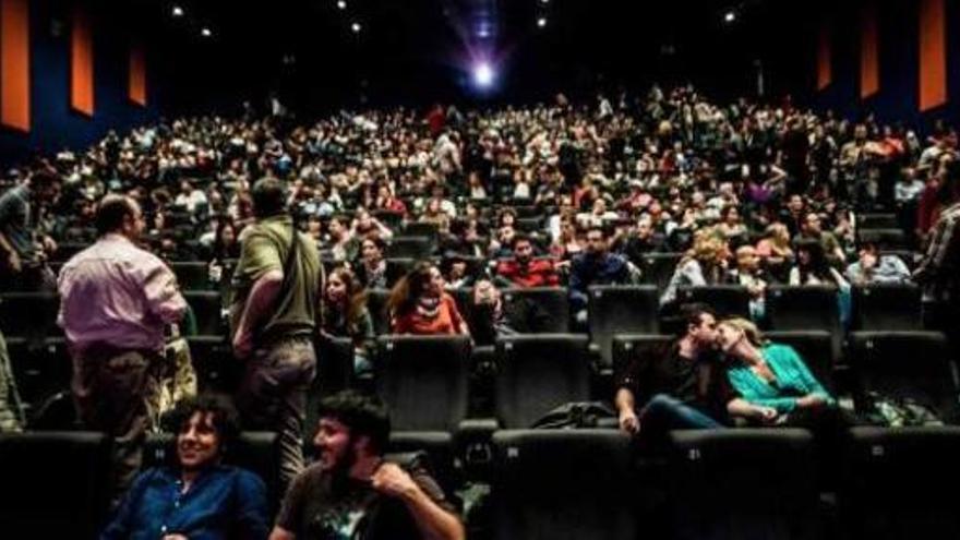 Los cines recuperan espectadores por las ofertas y los «taquillazos»