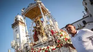 Candelaria, a los pies de la Morenita: peregrinos, tradición y emoción en la noche grande de la Villa Mariana