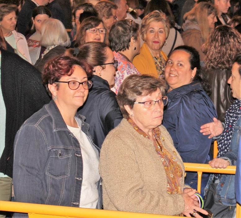 Besamanos de la Virgen de los Desamparados hasta la madrugada