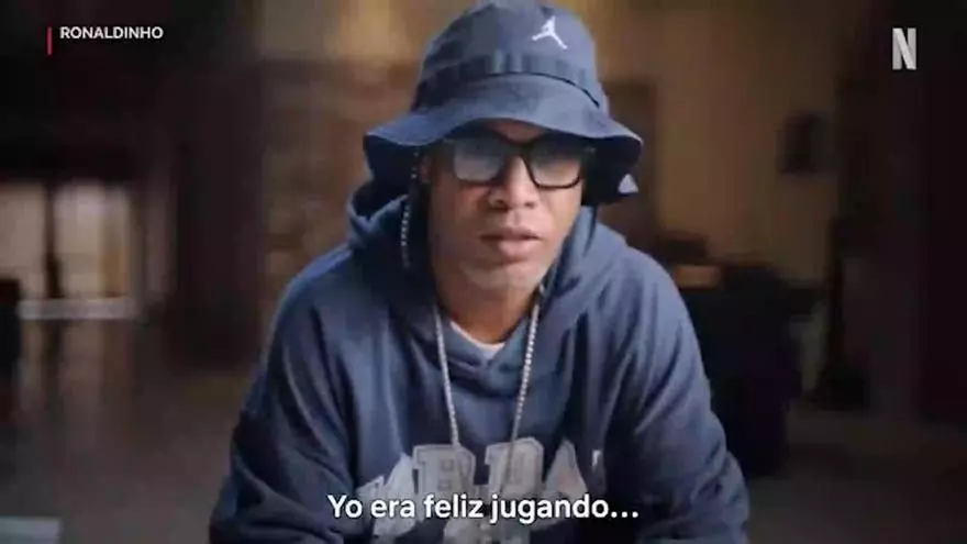 Hoy se ha estrenado el nuevo documental de la estrella futbolística, Ronaldinho, en Netflix