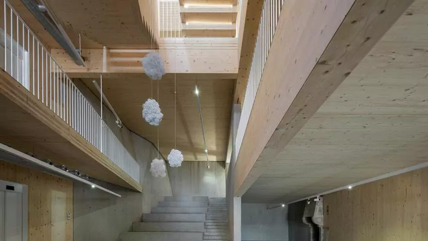 La sede de la UVigo y otras cuatro rehabilitaciones en el Casco Vello, premios Gran de Area 2020