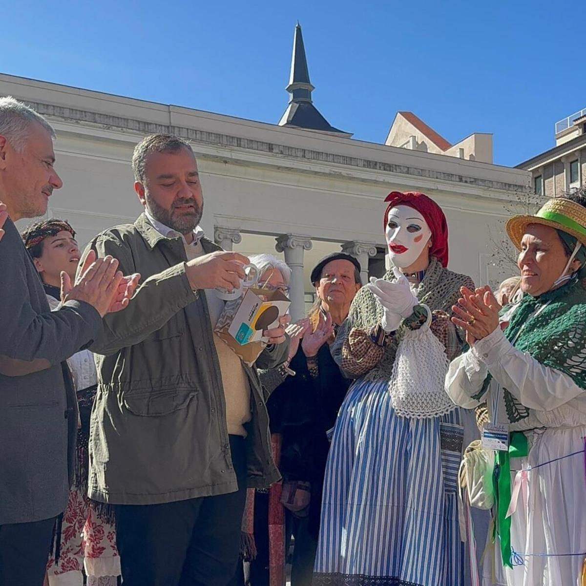 Primer desfile de mascaradas.
