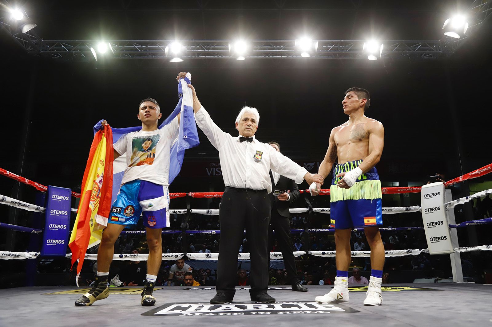 Las imágenes de la velada de boxeo en Vista Alegre